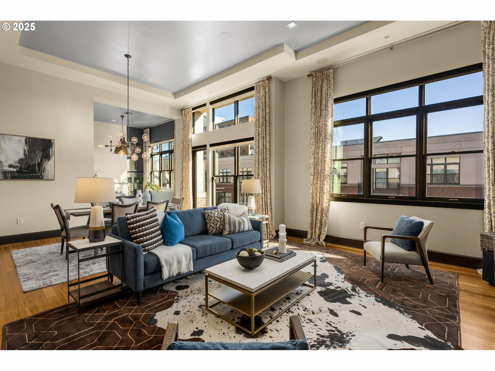 Property Photo: 820 NW 12th Ave 610 OR 97209