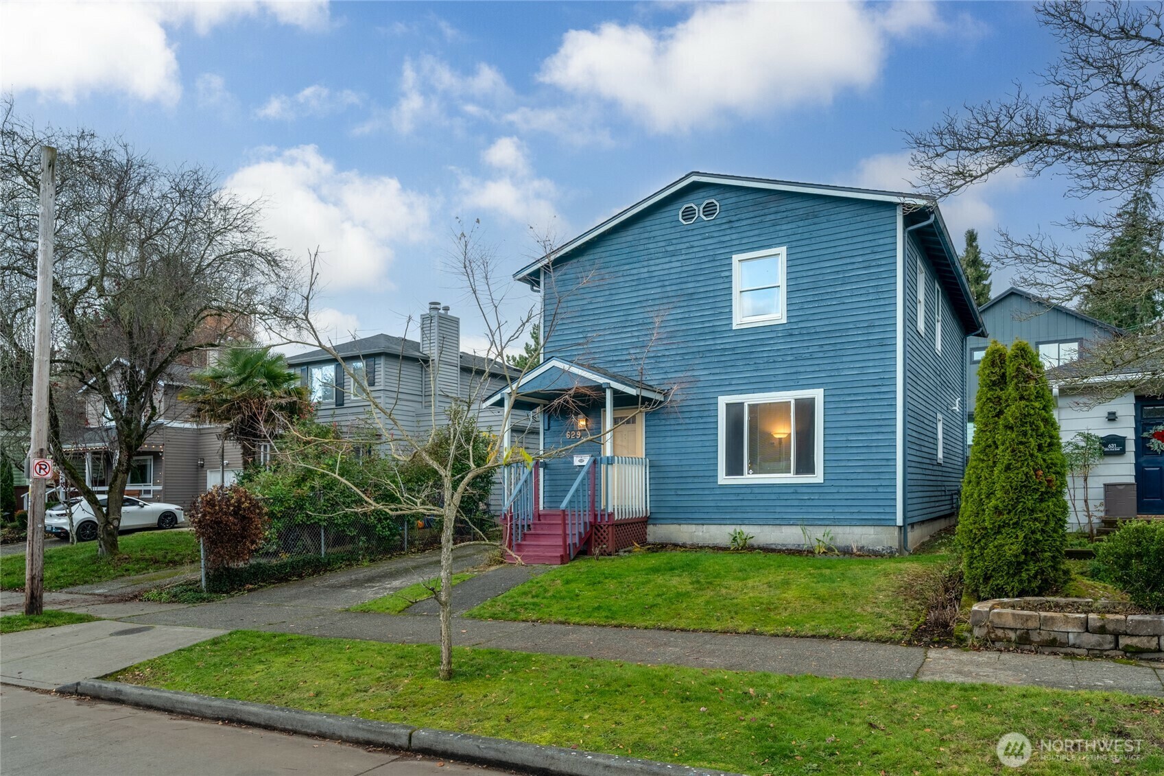 629  29th Avenue E  Seattle WA 98112 photo