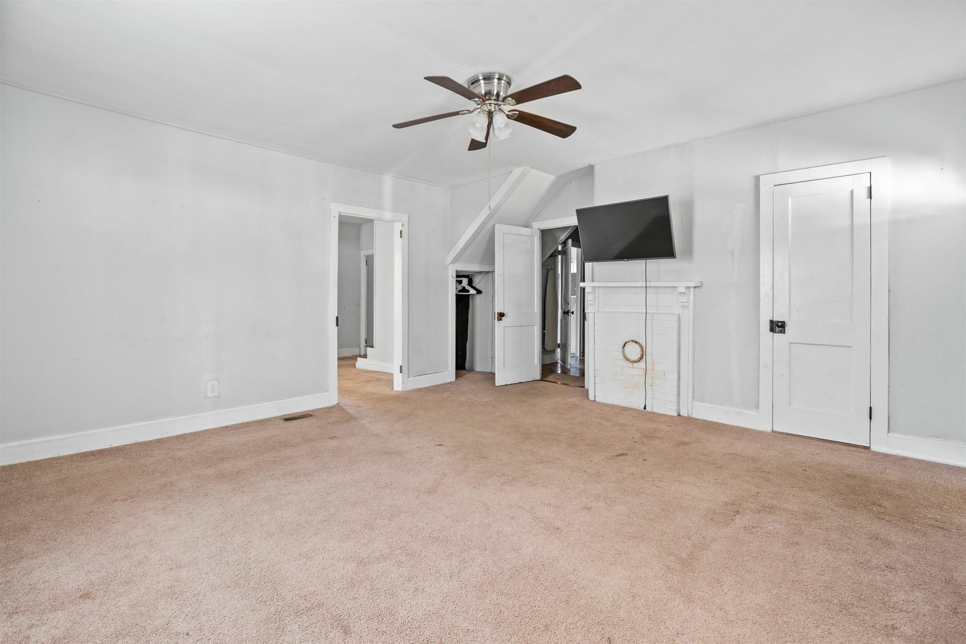 Property Photo: 220 Jackson Street SC 29346-7707