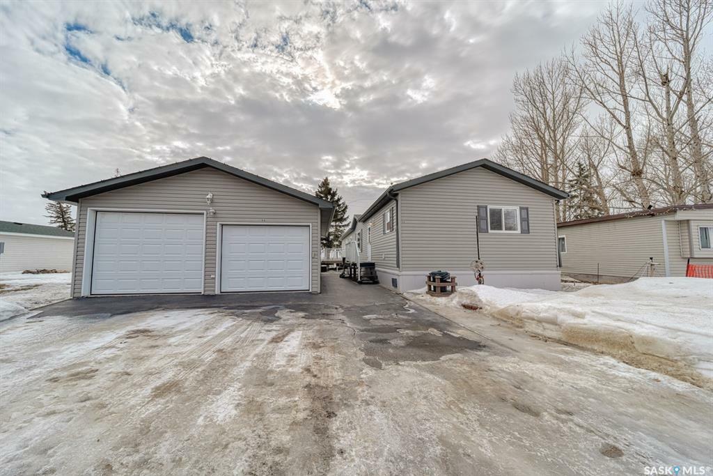 1295 9th Avenue NE B6  Moose Jaw SK S6J 1C5 photo