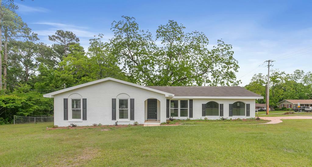 Property Photo: 685 Hodgesville Road AL 36301