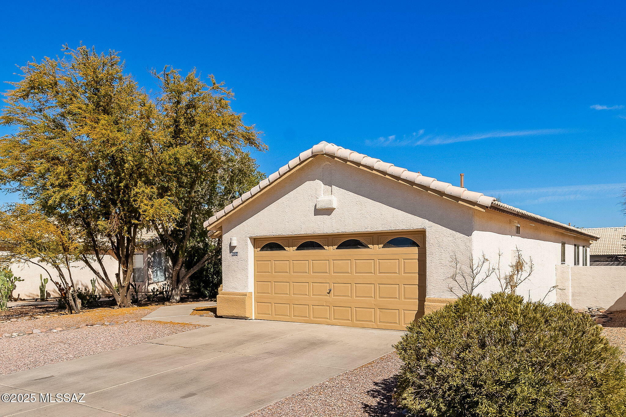 Property Photo:  8604 N Cantora Way  AZ 85743 