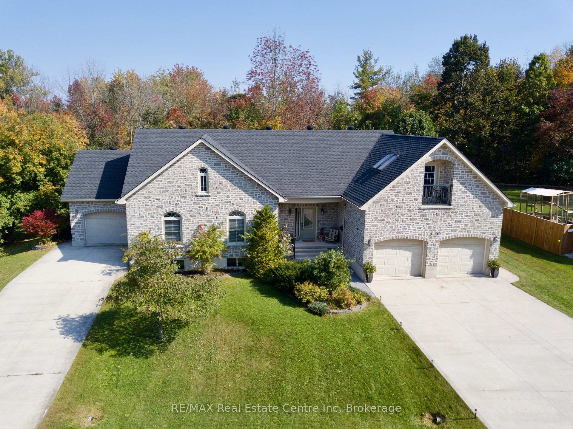 Property Photo: 37 Dirstien Street S ON N0G 1S0