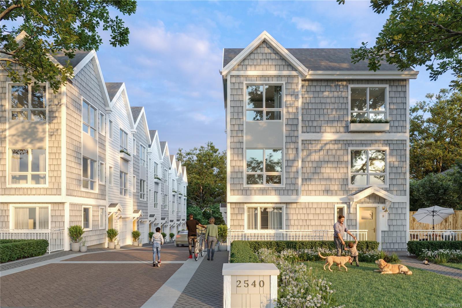 Property Photo:  2538 Shelbourne St 1  BC V8R 4L5 