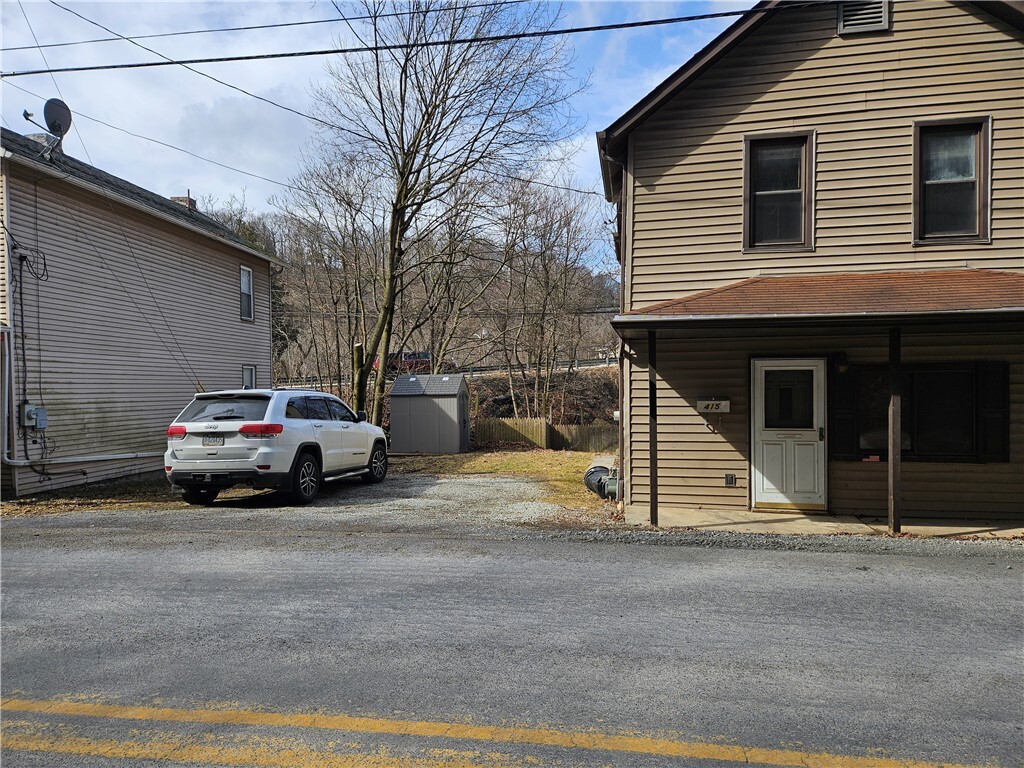 Property Photo:  415 Evergreen  PA 15656 