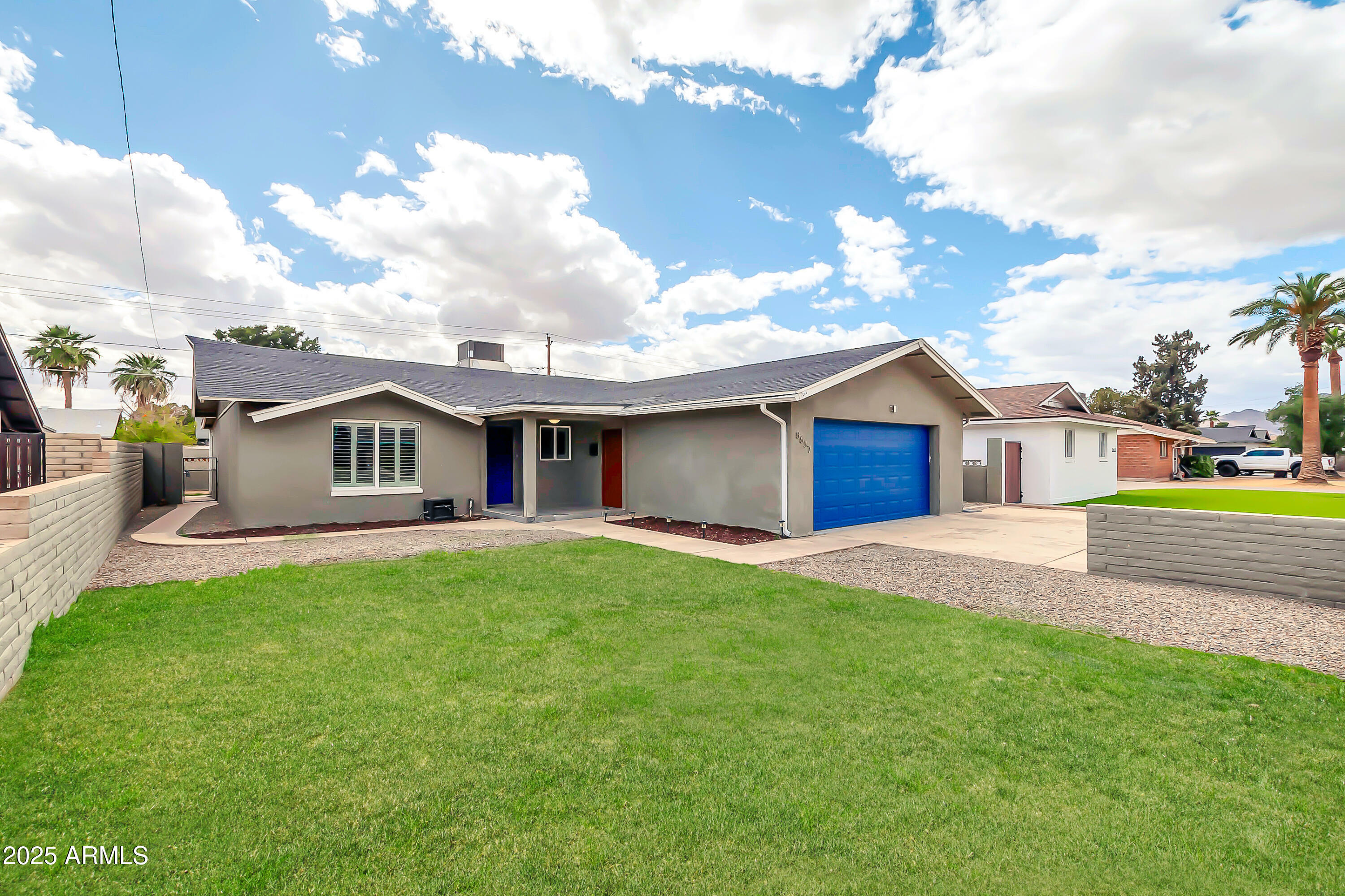 Property Photo: 8637 E Jackrabbit Road AZ 85250