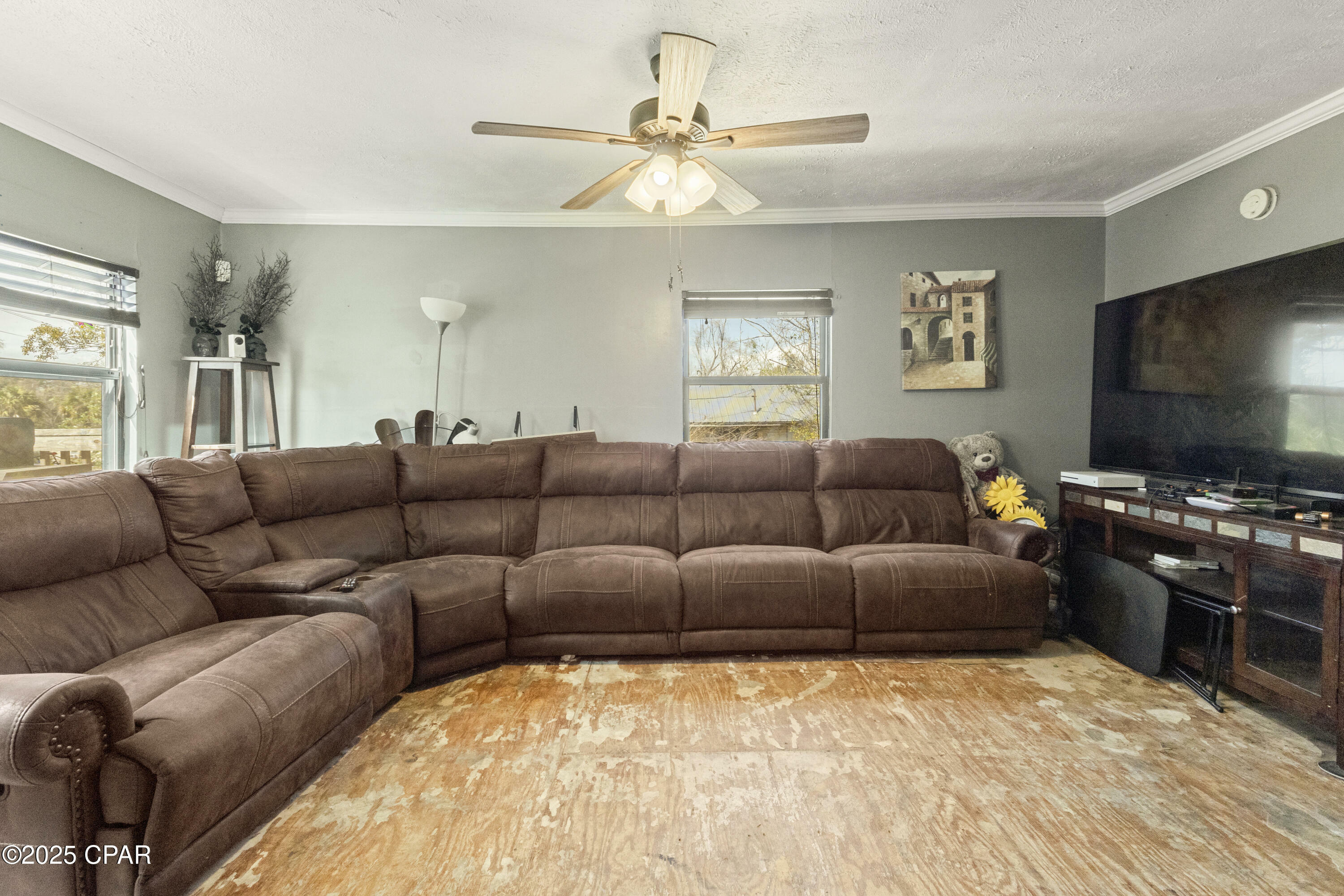 Property Photo: 138 Springfield Avenue FL 32401