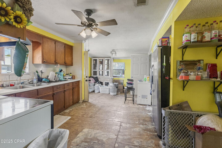 Property Photo:  138 Springfield Avenue  FL 32401 