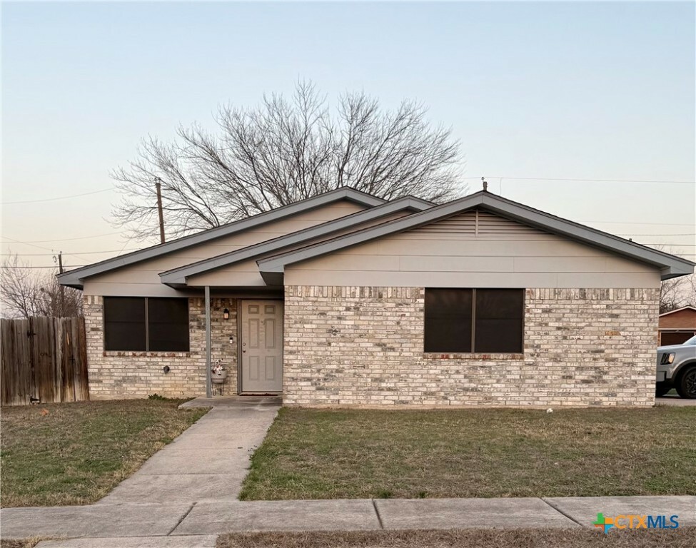 Property Photo:  3006 Chisholm Trail  TX 76542 