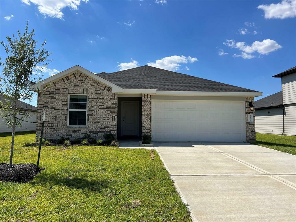 Property Photo: 1206 Kingbird Court TX 77474