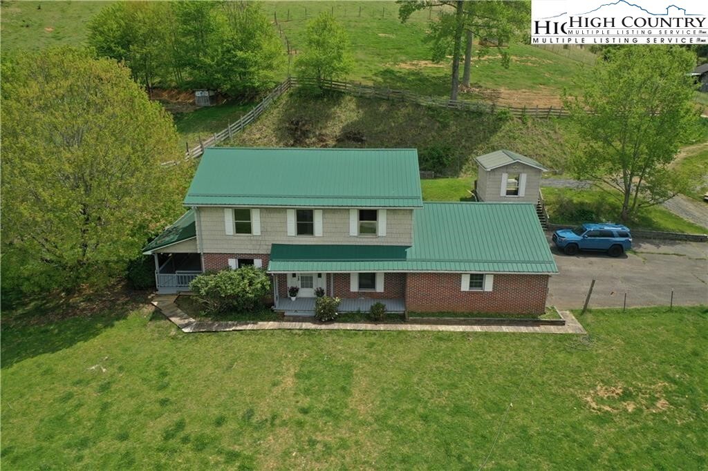 Property Photo: 181 Colt Creek NC 28643