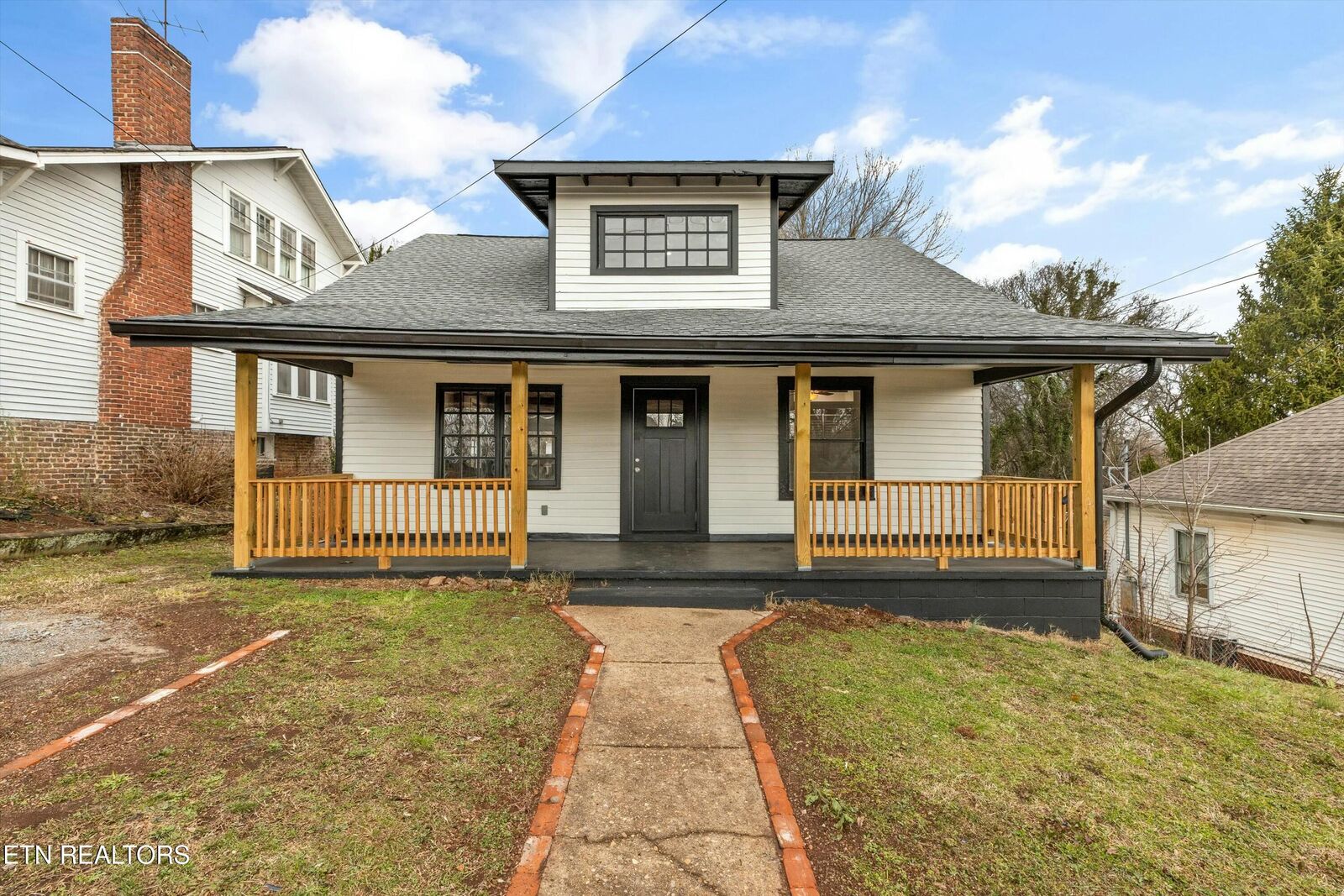 Property Photo: 521 Mountain View Ave TN 37803