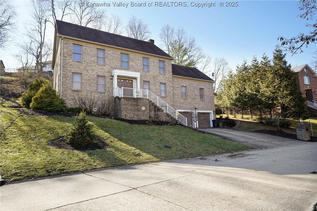 Property Photo: 507 Woodbridge Drive WV 25311