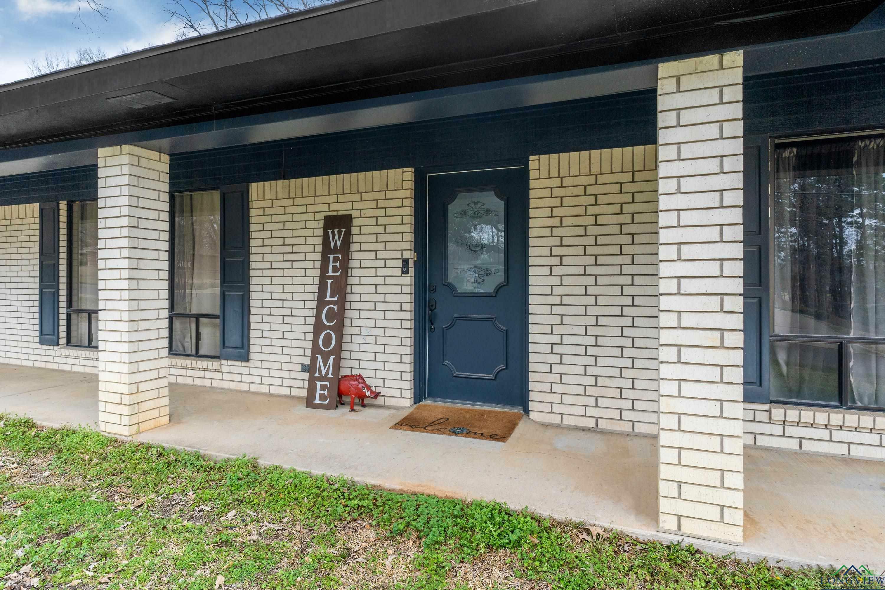 Property Photo:  216 Remington Trl  TX 75604 