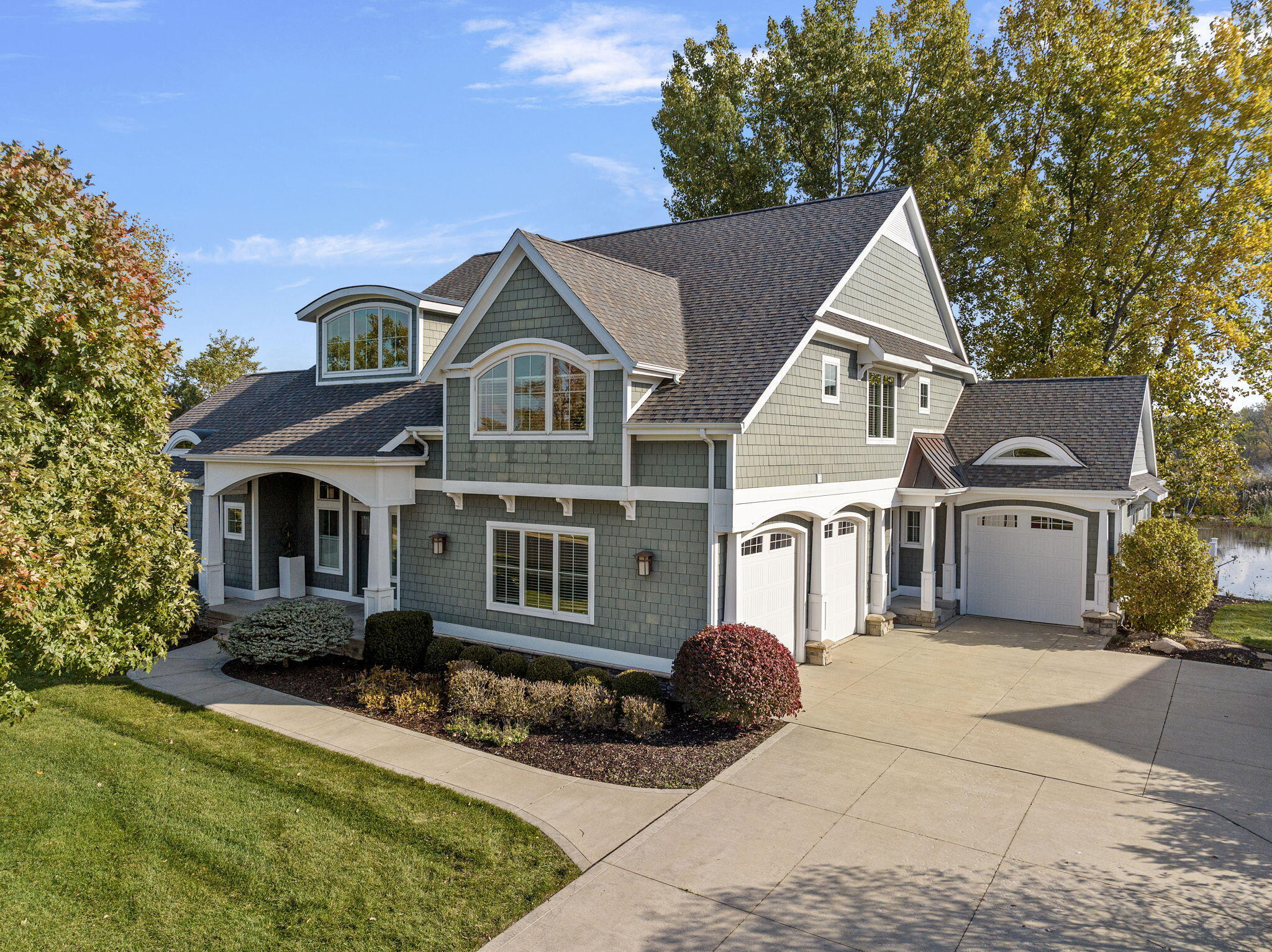 Property Photo: 565 Golden Bear Court MI 49085