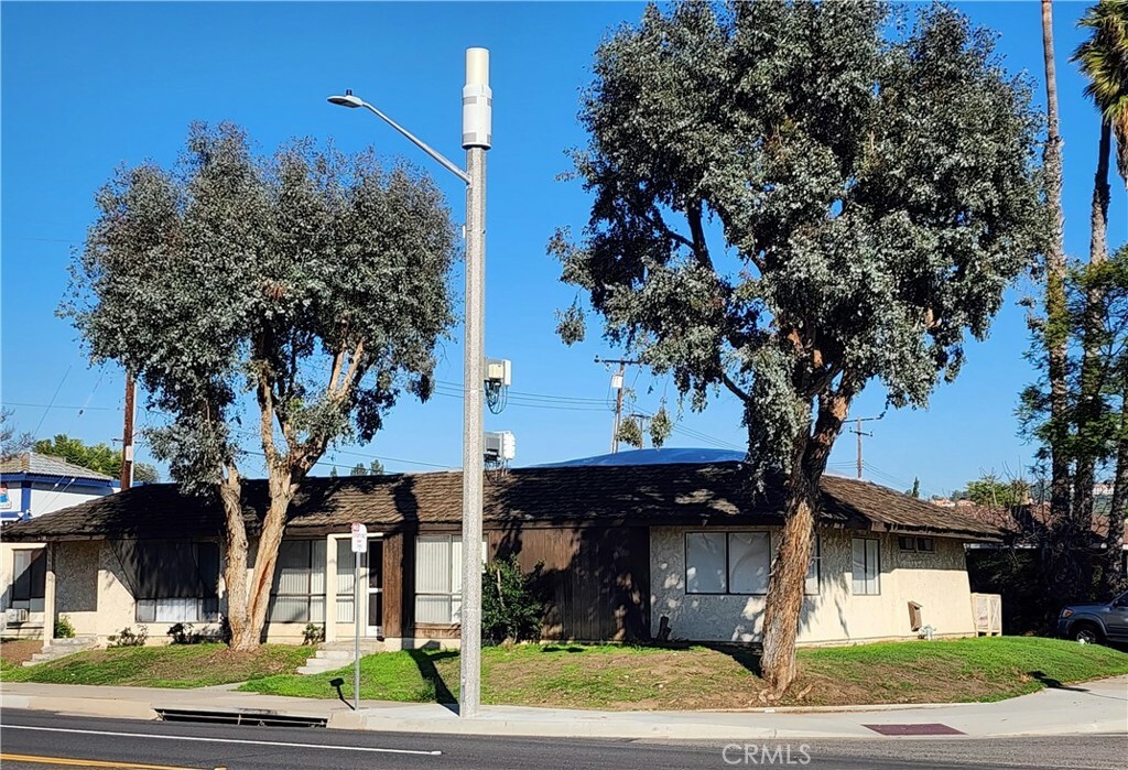 Property Photo: 2711 N Orange Olive Rd CA 92865