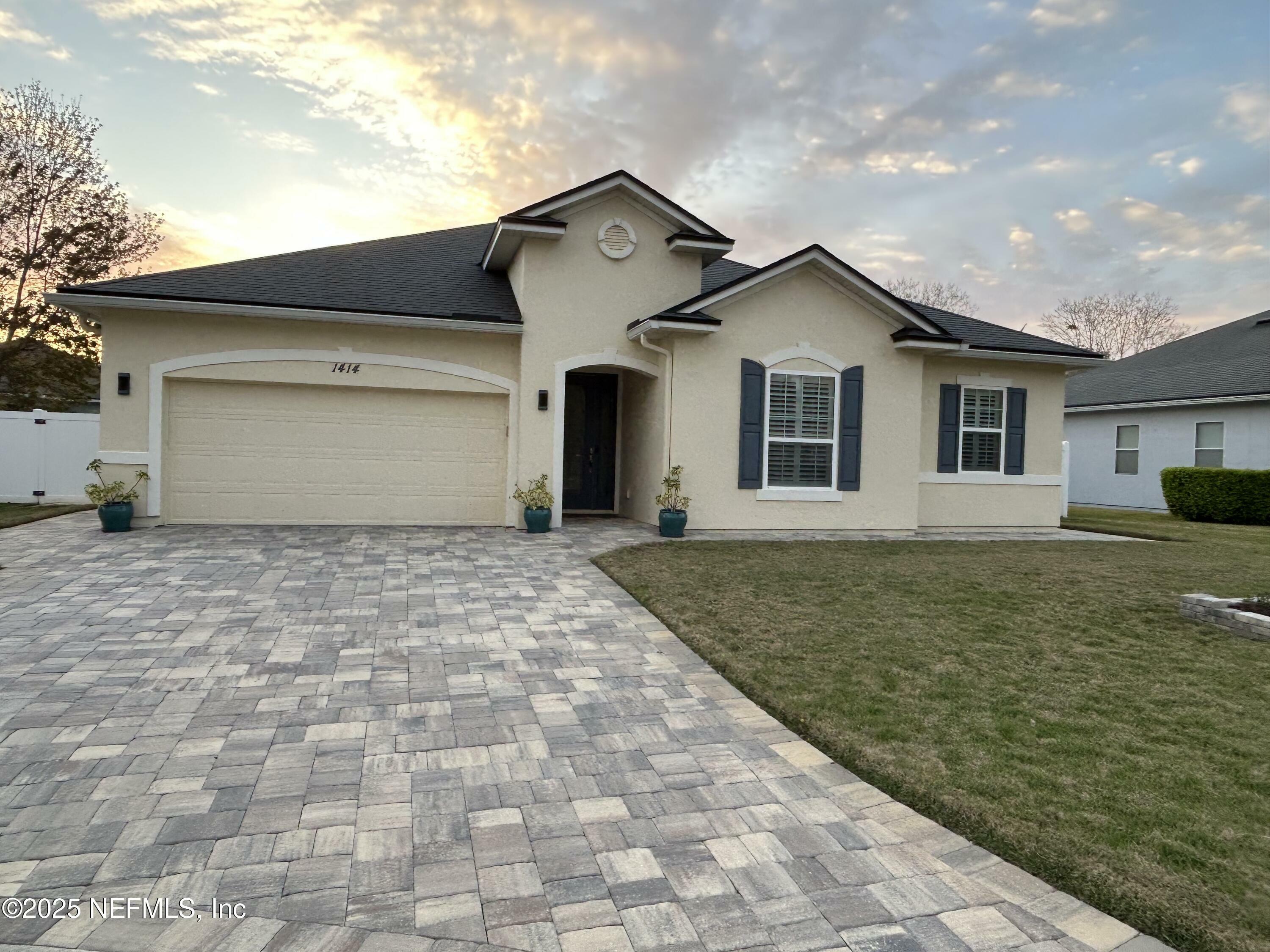 Property Photo:  1414 Talon Court  FL 32003 