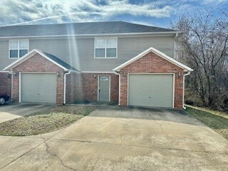 Property Photo: 2239 W Deane Street AR 72703