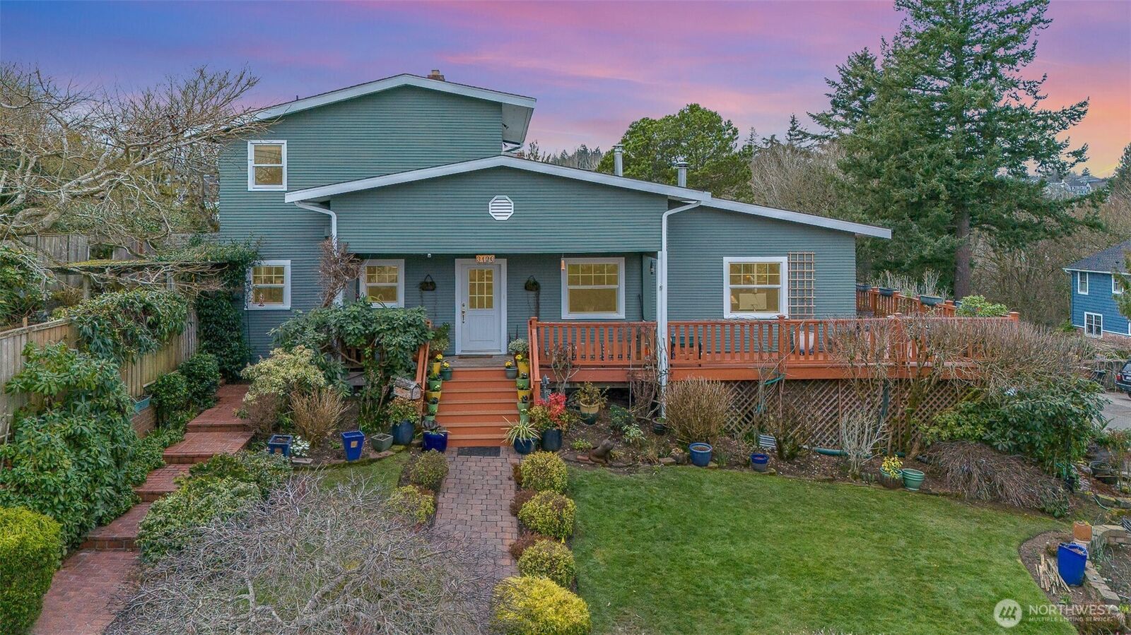 Property Photo:  3120 N Alder Street  WA 98407 