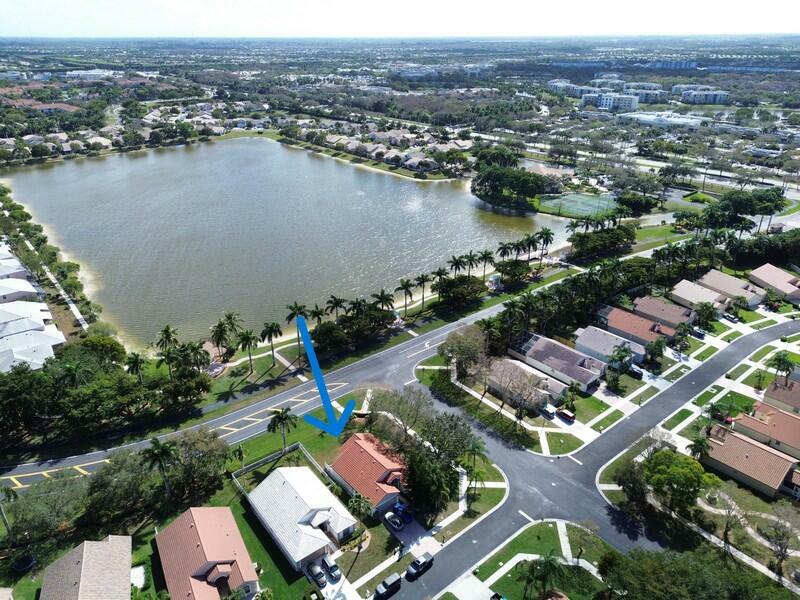 Property Photo:  1599 Oak Berry Circle  FL 33414 