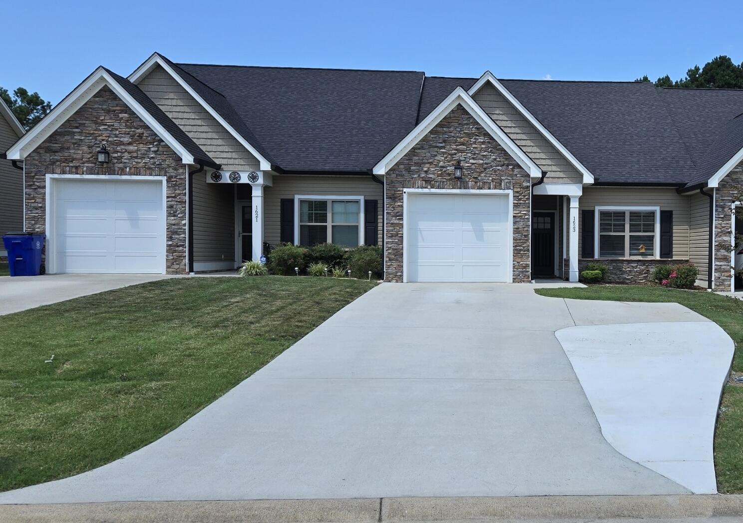 Property Photo: 1623 Stonebriar Drive NE TN 37312