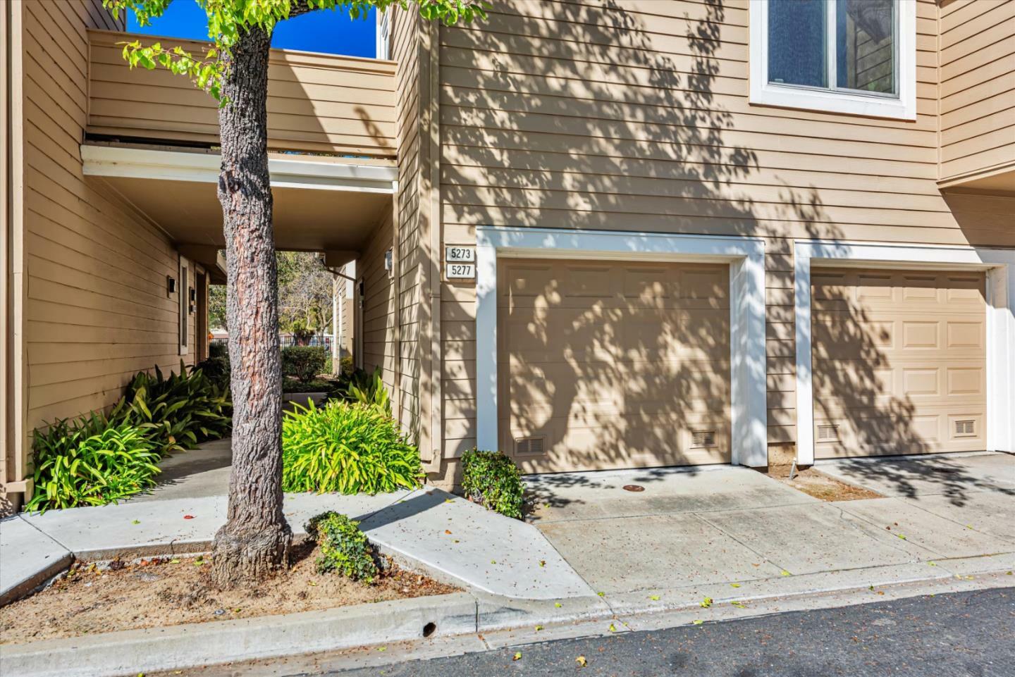 Property Photo:  5277 Fairbanks Common  CA 94555 