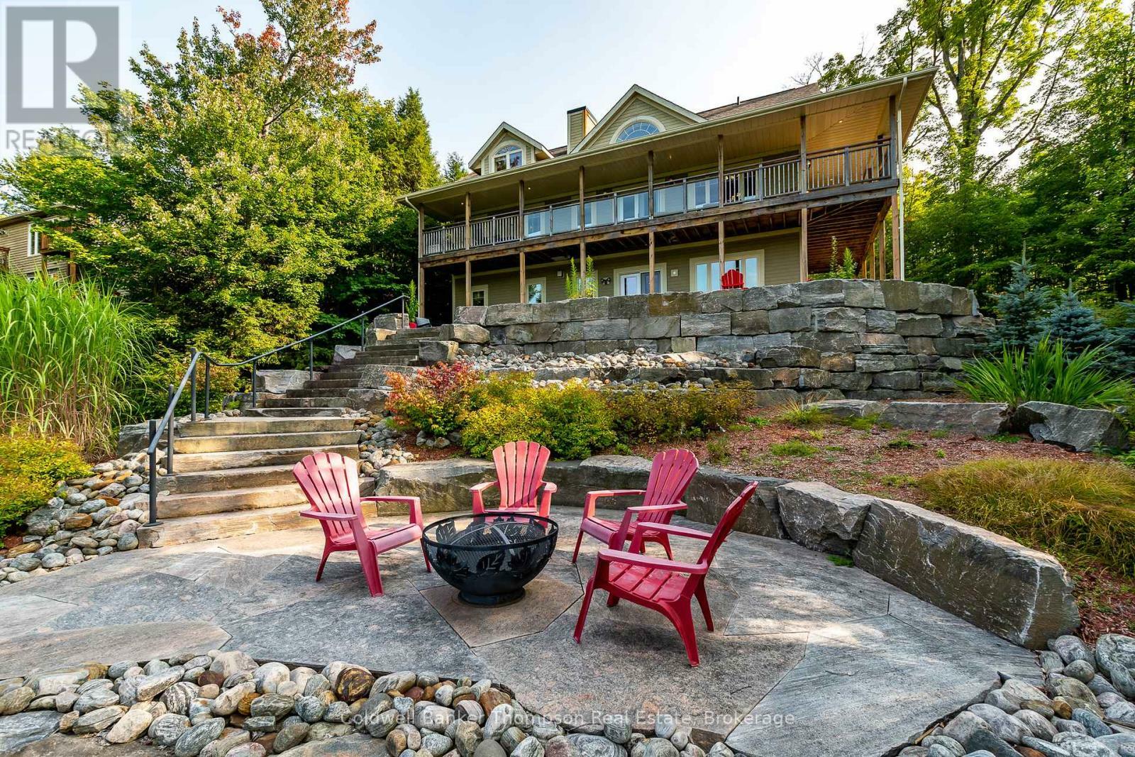 21 Deerhurst Highlands Drive  Huntsville (Chaffey) ON P1H 1B1 photo