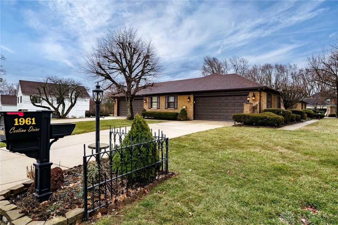Property Photo:  1961 Cortina Drive  OH 45459 