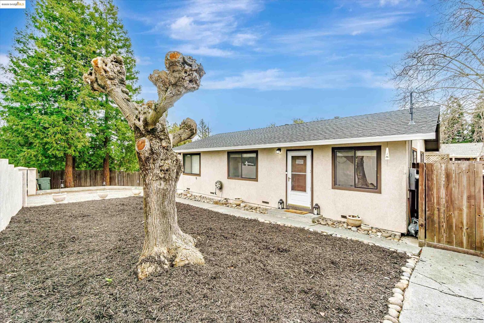 Property Photo: 327 4th Ave CA 94523