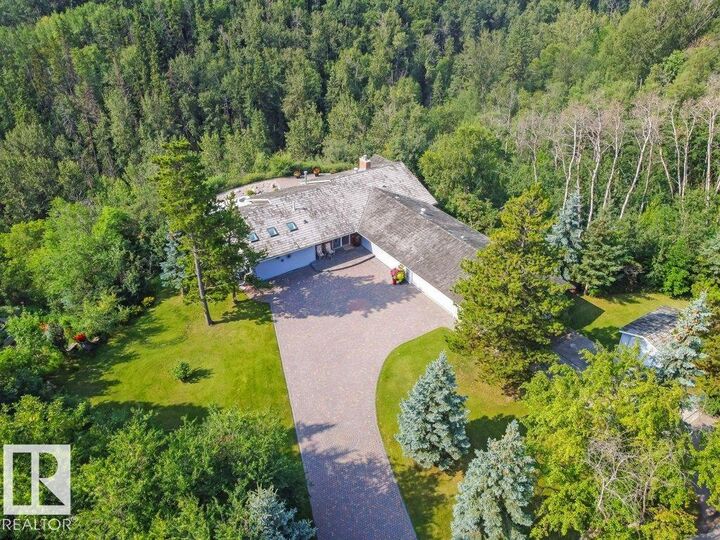 Photo de la propriété:  1 Donsdale Crescent NW  AB T6M 2N3 