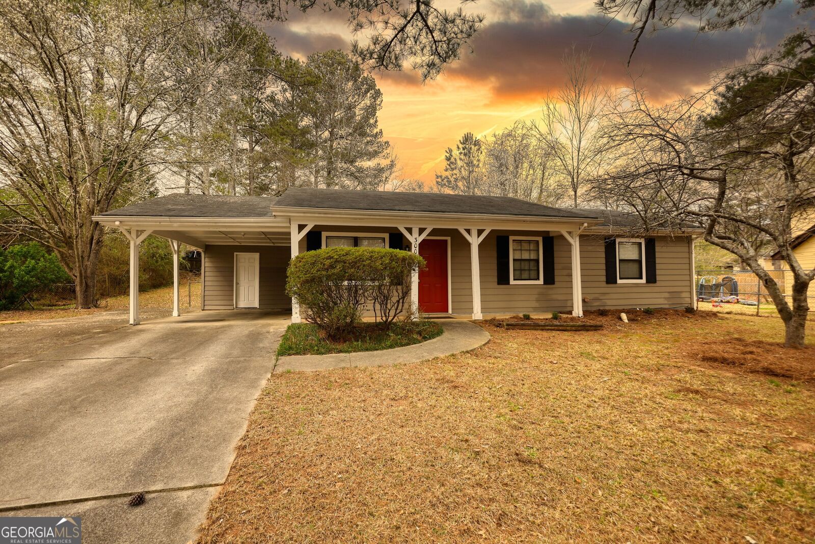 Property Photo:  3003 Landmark Drive SE  GA 30094 