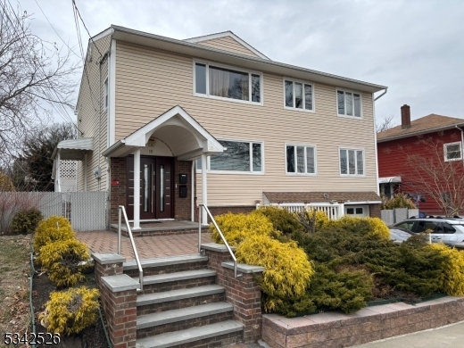 Property Photo: 18 Van Vliet Ct NJ 07013