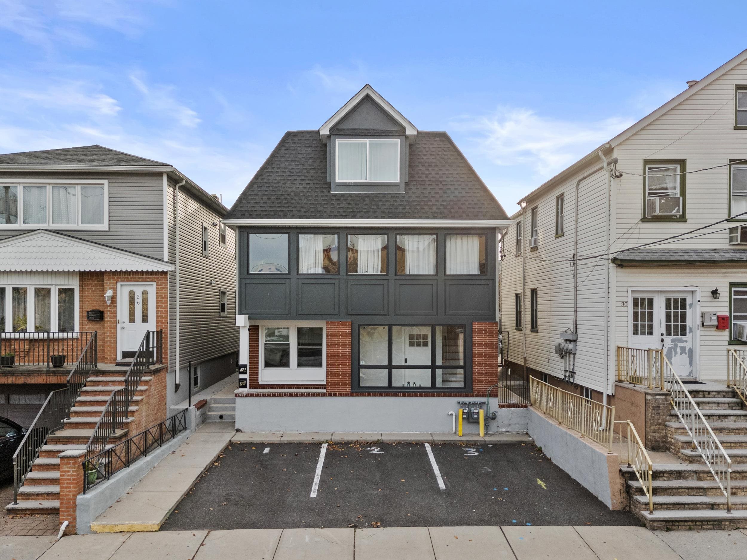 Property Photo: 28 West 22nd St 1 NJ 07002