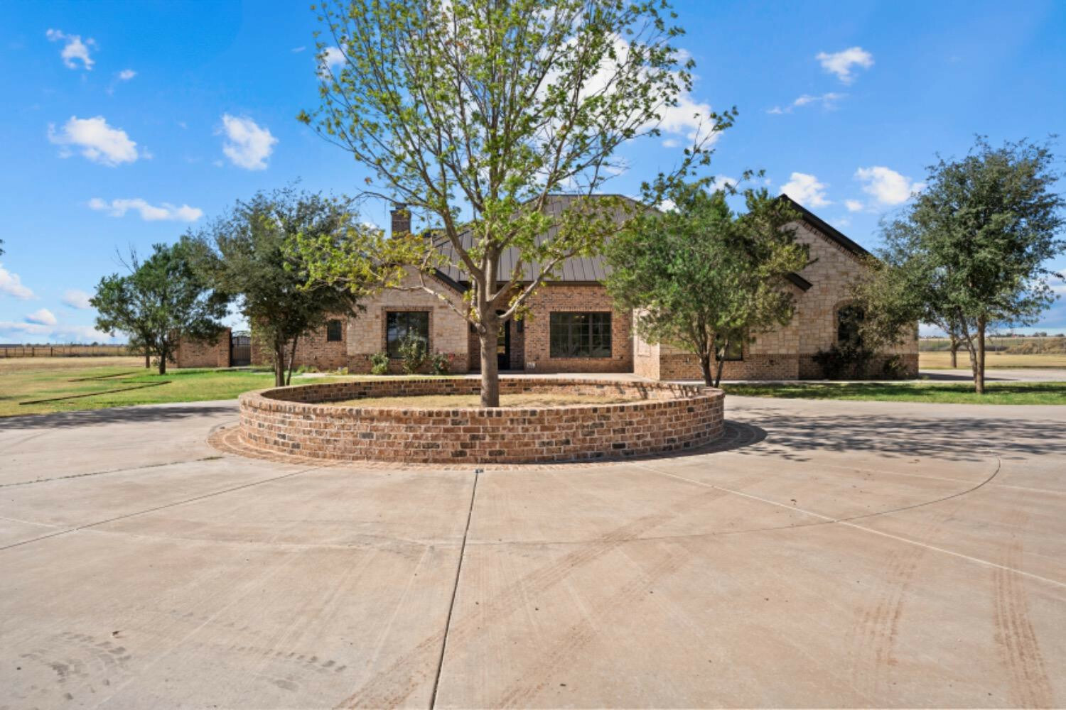 Property Photo:  7901 N County Rd 2140  TX 79415 