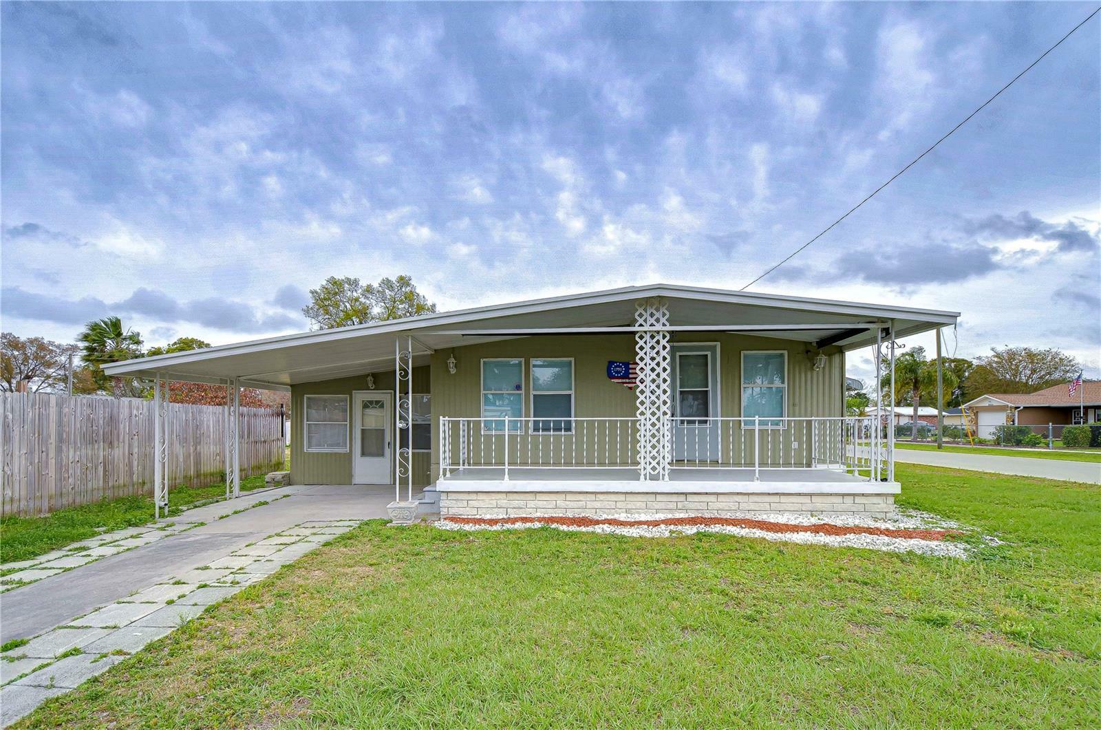 Property Photo: 6232 Connecticut Street FL 33542
