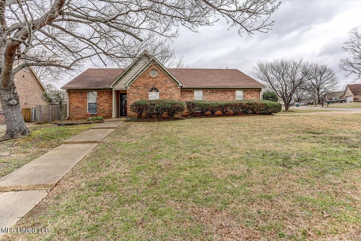 Property Photo: 7404 Fox Hollow Lane MS 38671