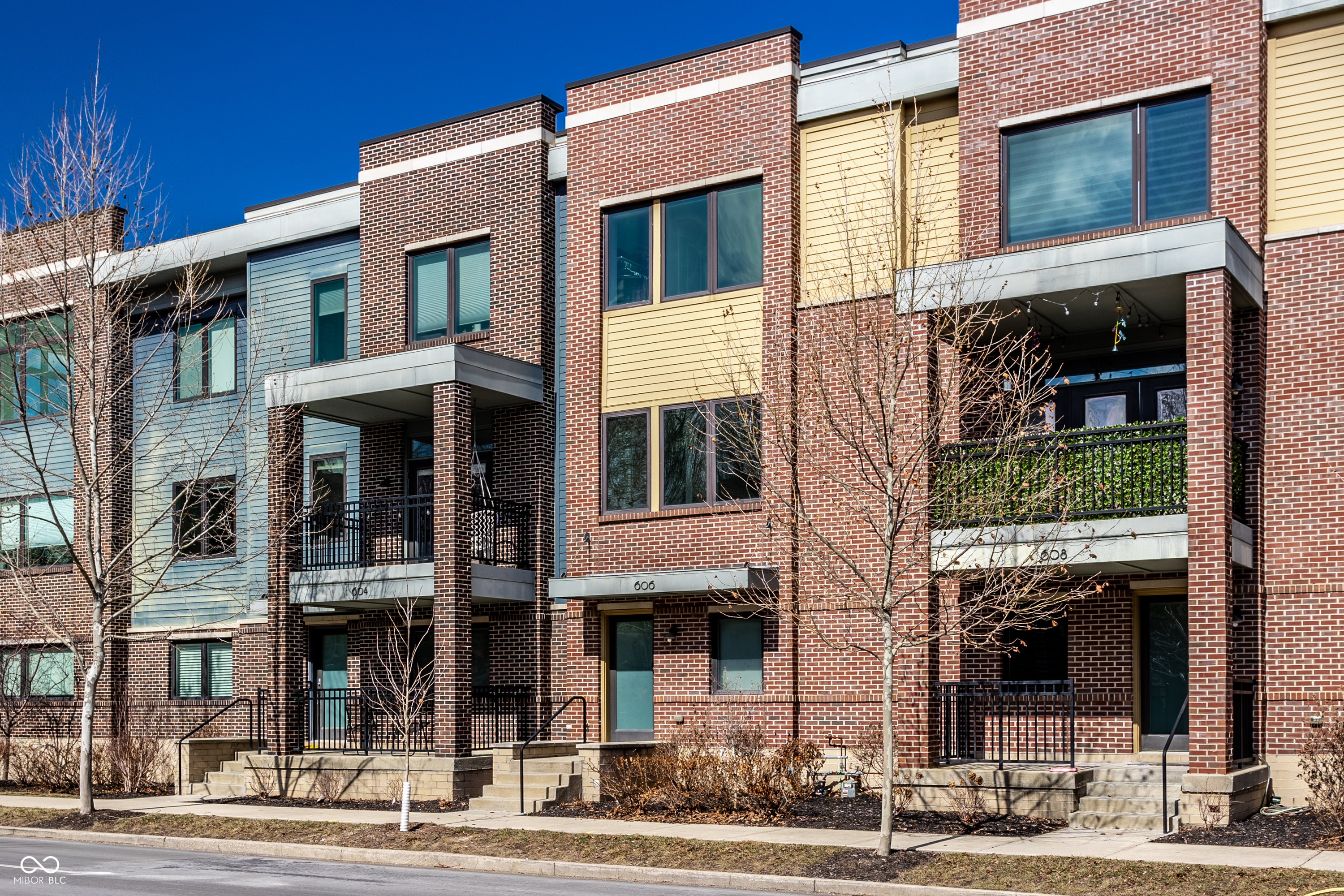 Property Photo: 606 E 10th Street IN 46202