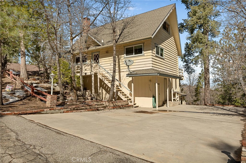 Property Photo: 27008 Everest Road CA 92352