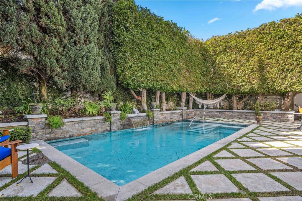 Property Photo: 3158 Oakshire Drive CA 90068