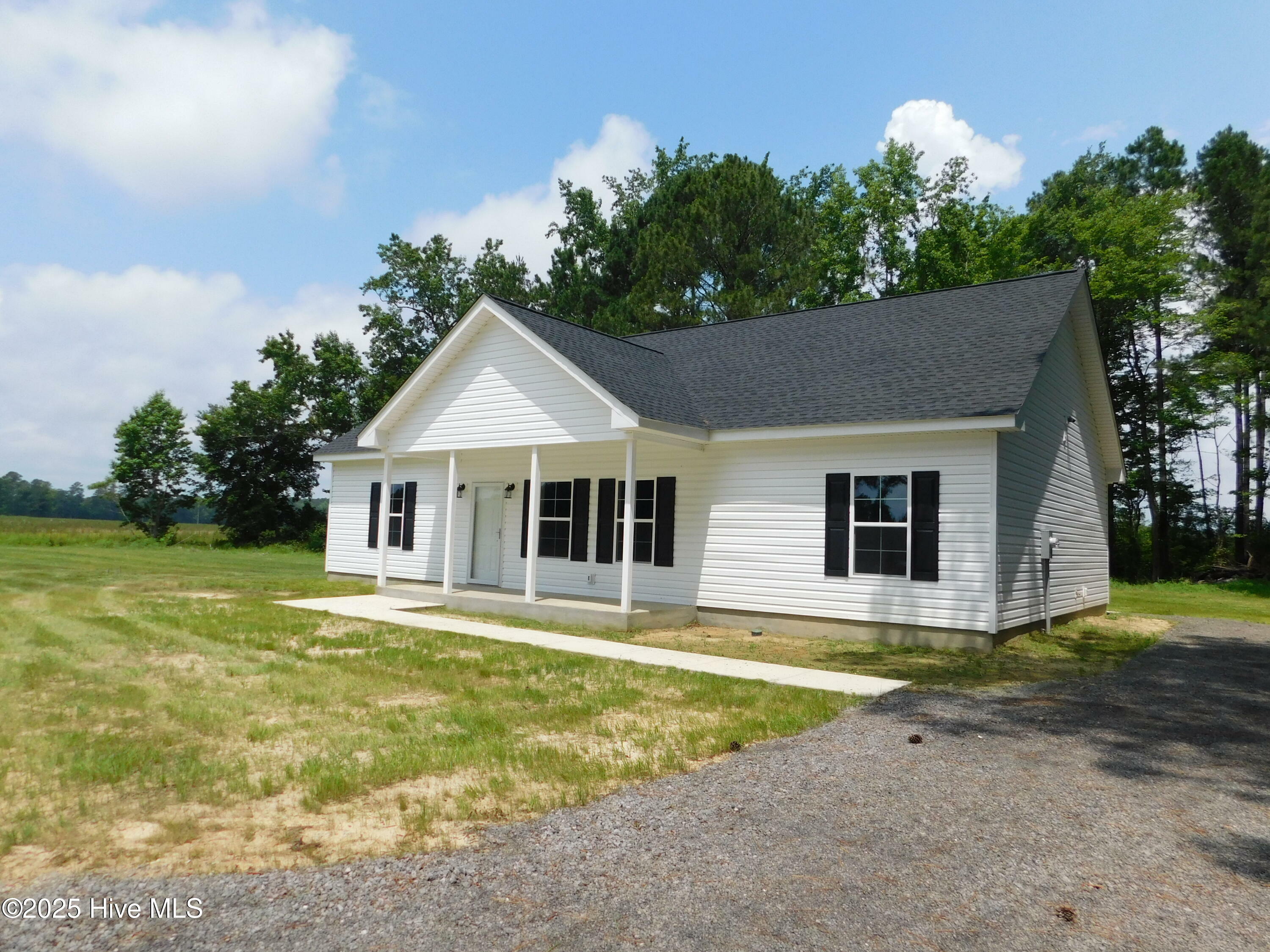 Property Photo: 453 White Oak Road NC 27935