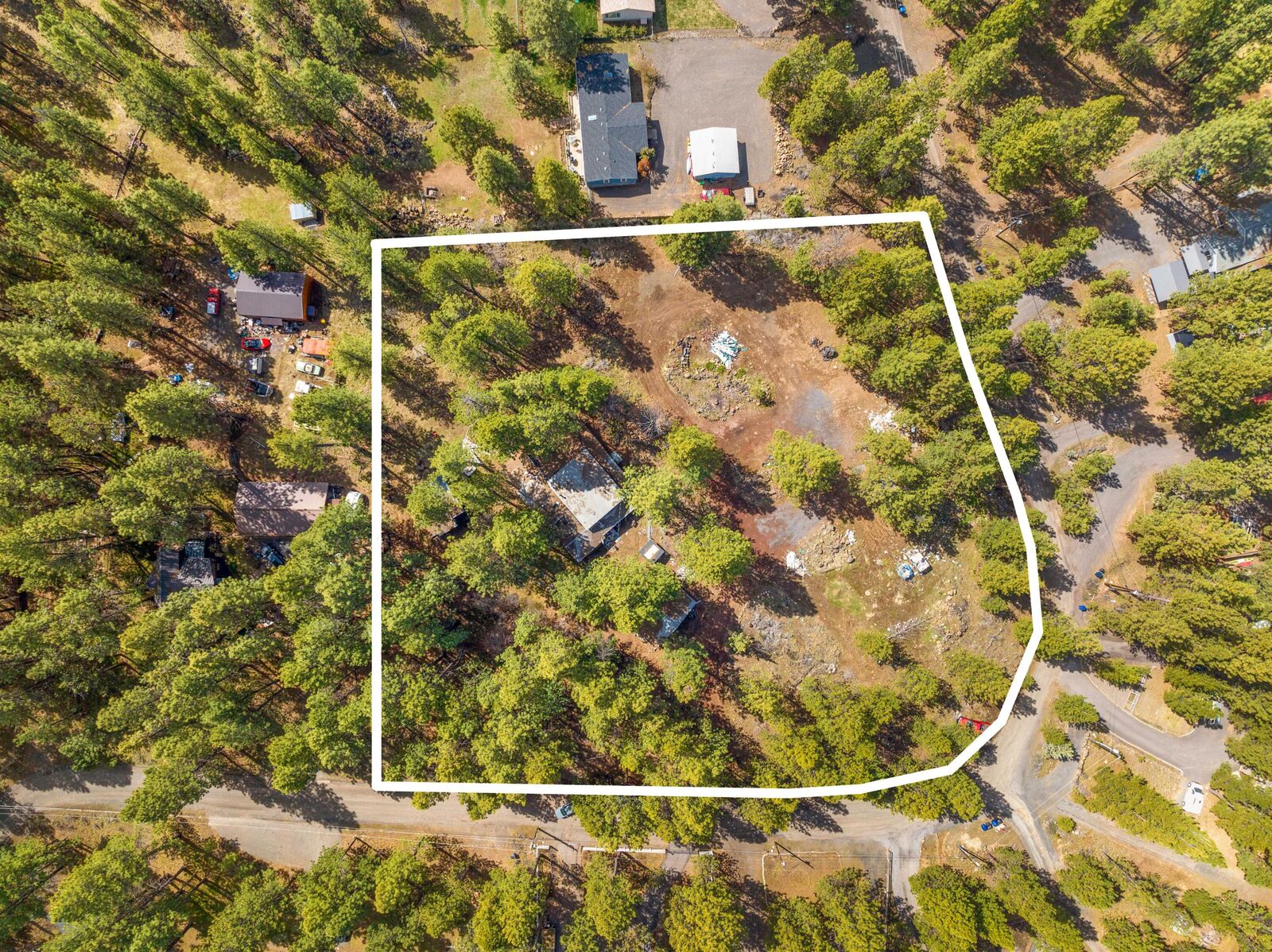 Property Photo: 19077 Choctaw Road OR 97702