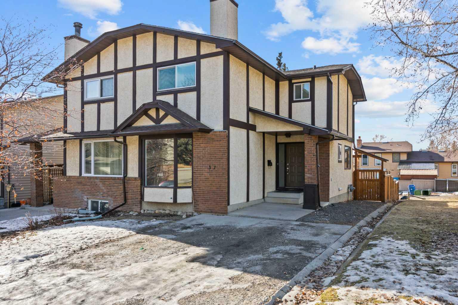 Photo de la propriété: 37 Edgewood Drive NW AB T3A 2T3
