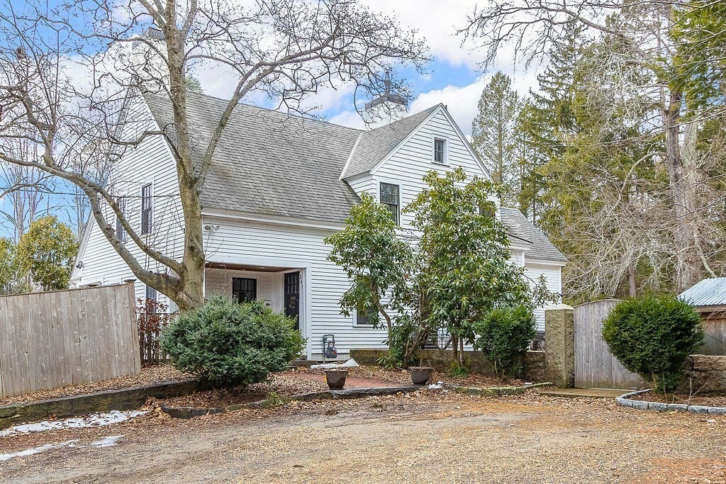 Property Photo:  261 Salem End Rd  MA 01702 