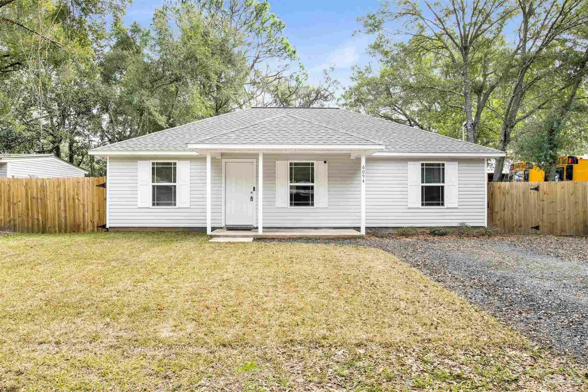 Property Photo: 6094 Syrcle Ave FL 32570
