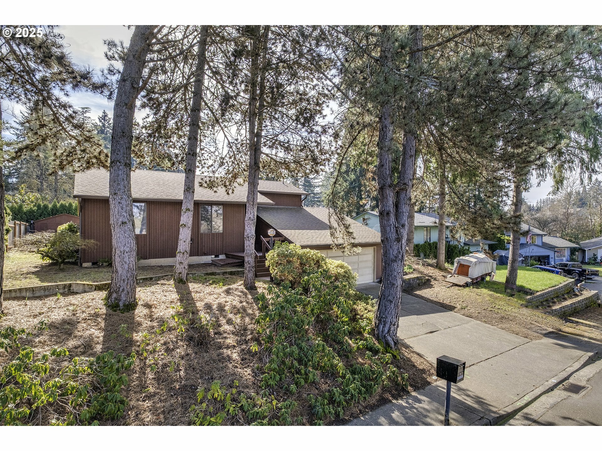 Property Photo: 2350 SE Washington Ct OR 97123