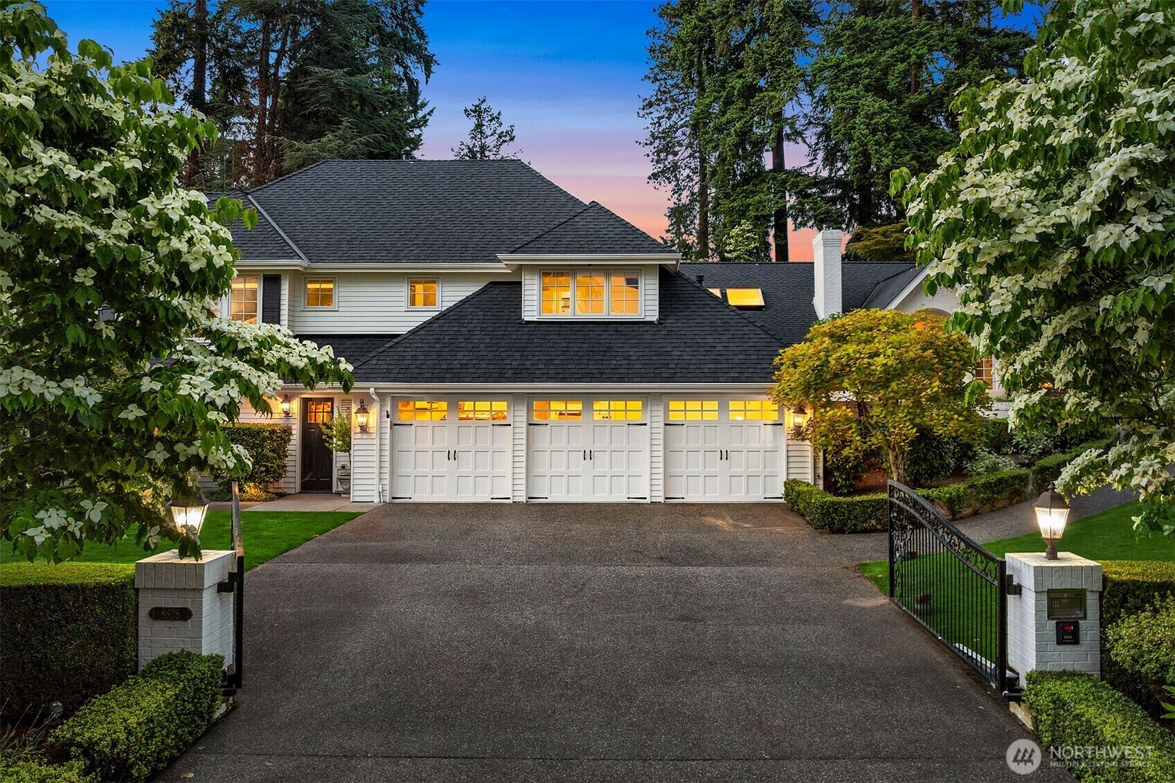 Property Photo: 8826 NE 2nd Place WA 98039