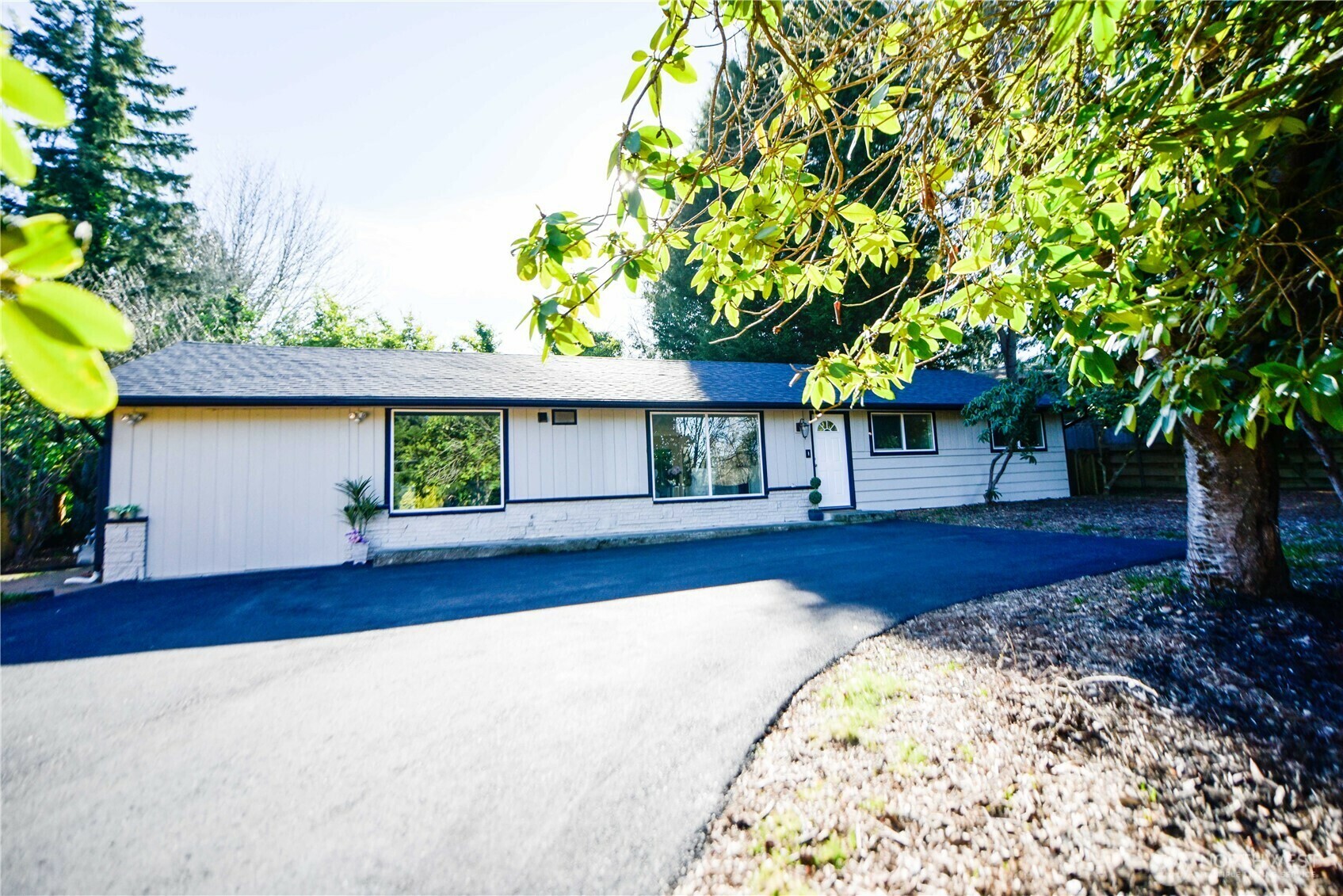 8437 NE 10th Street  Medina WA 98039 photo