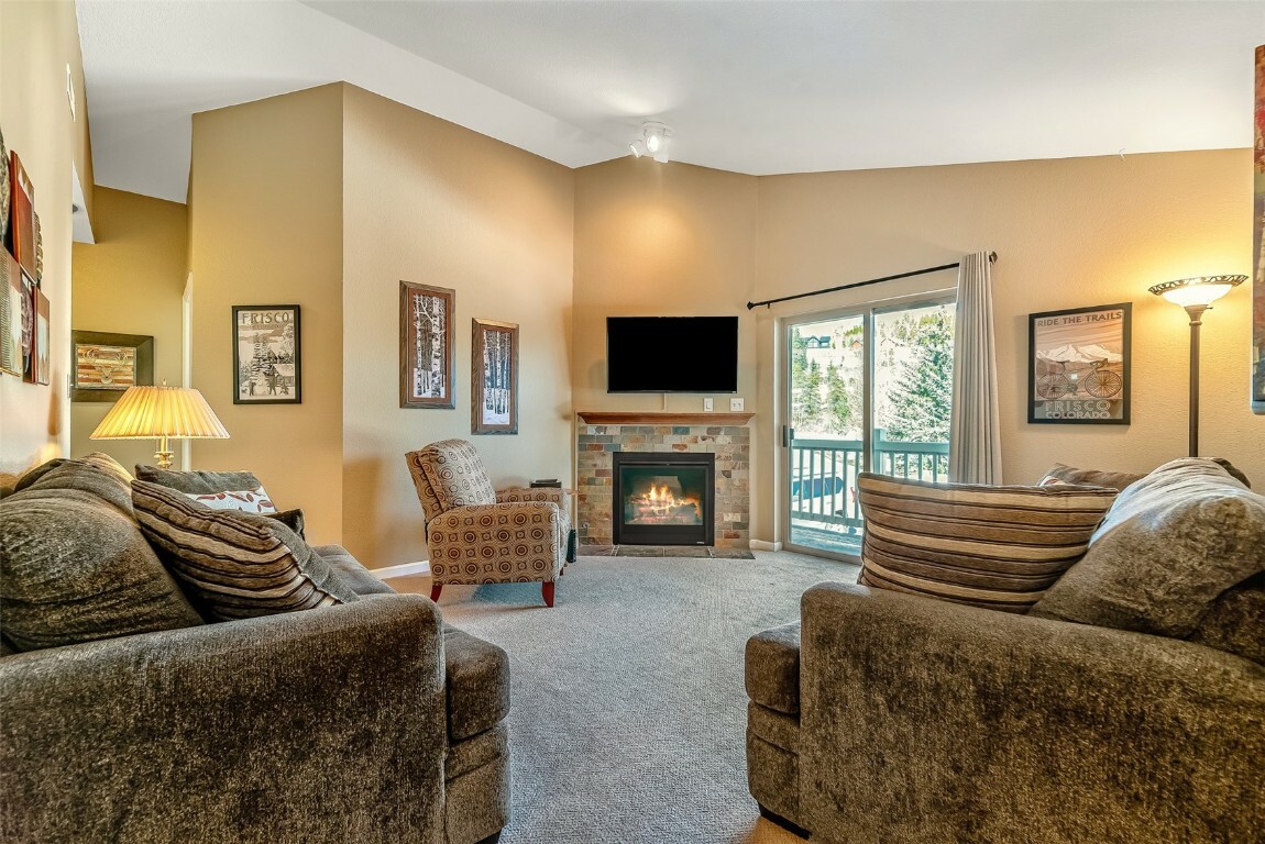 Property Photo:  1521 Point Drive 202  CO 80443 