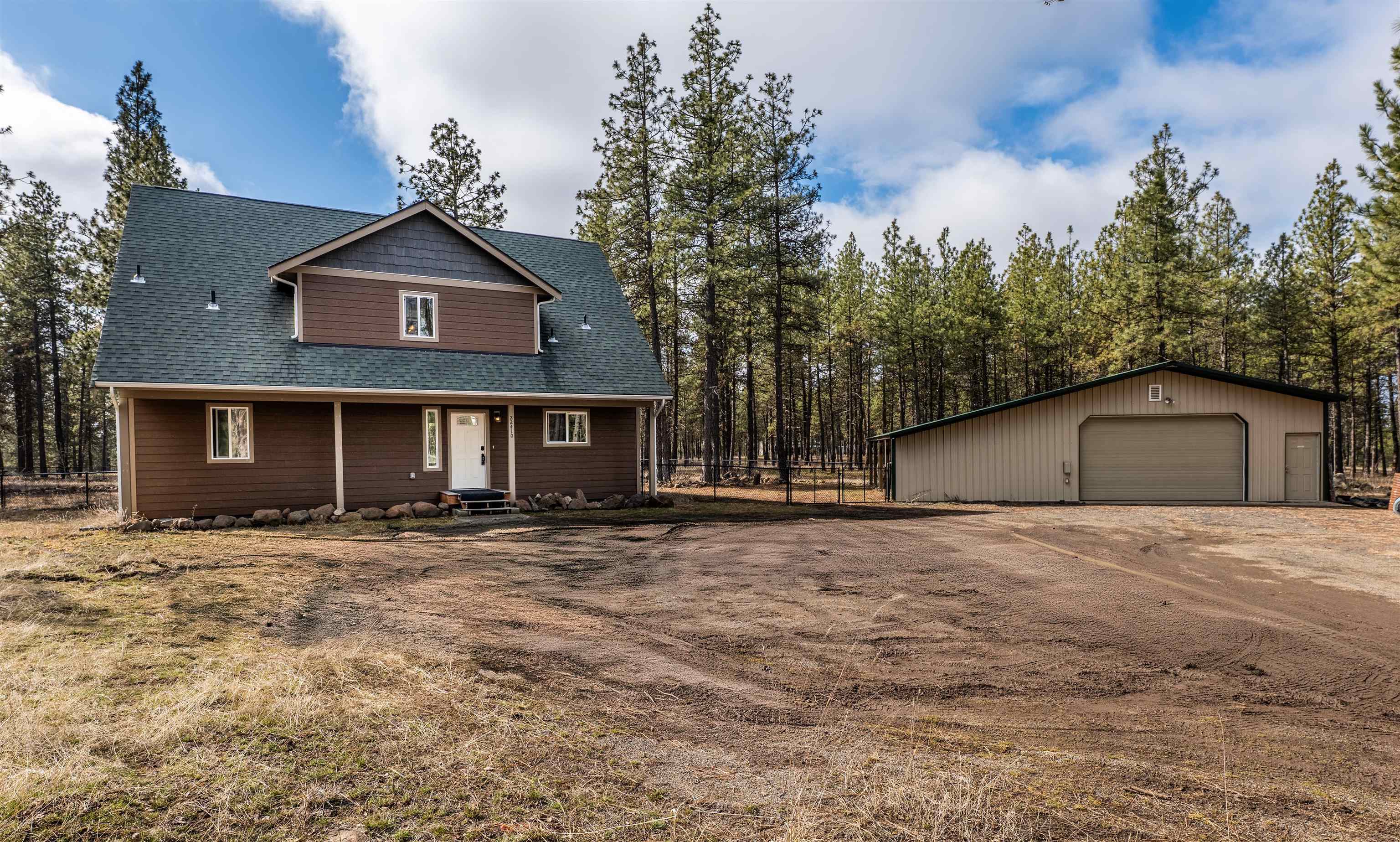 Property Photo: 22410 S Ritchey Rd WA 99004