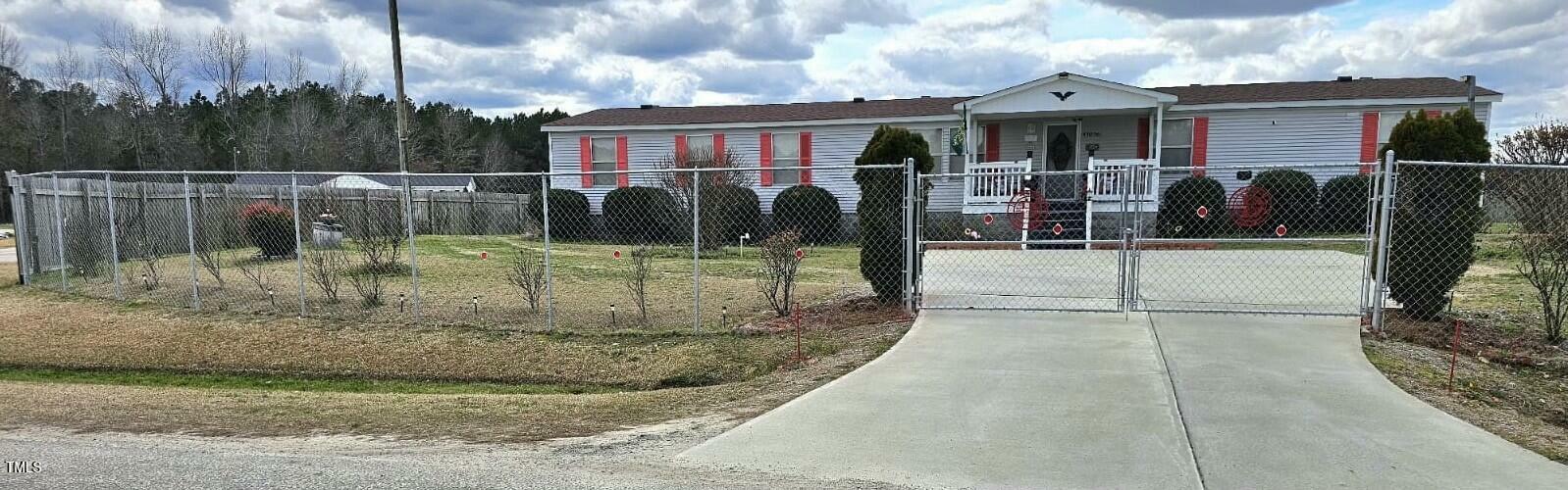 Property Photo: 4305 Chinook Road NC 27893